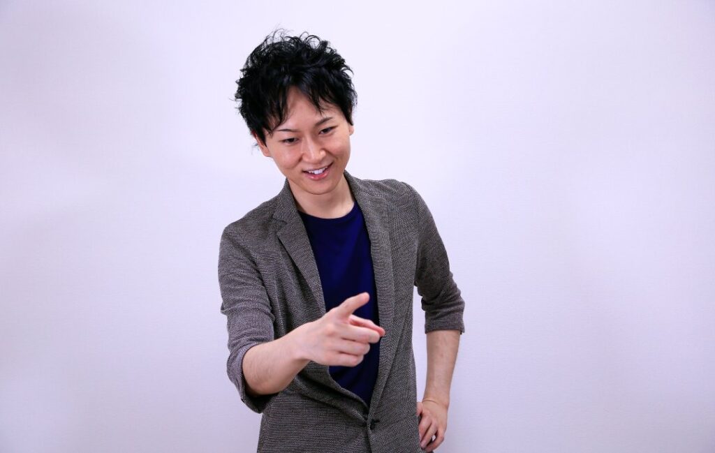 トランプマジックの基本技法「カスケード」の種明かし