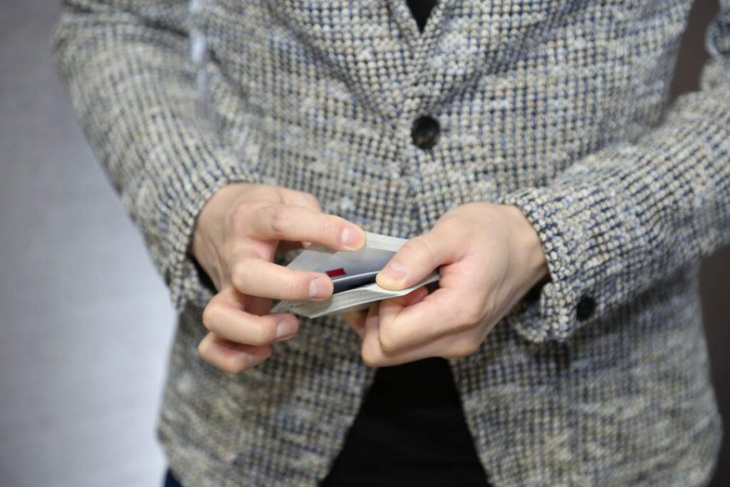 【すごい種明かし】トランプマジックのカラーチェンジ解説動画