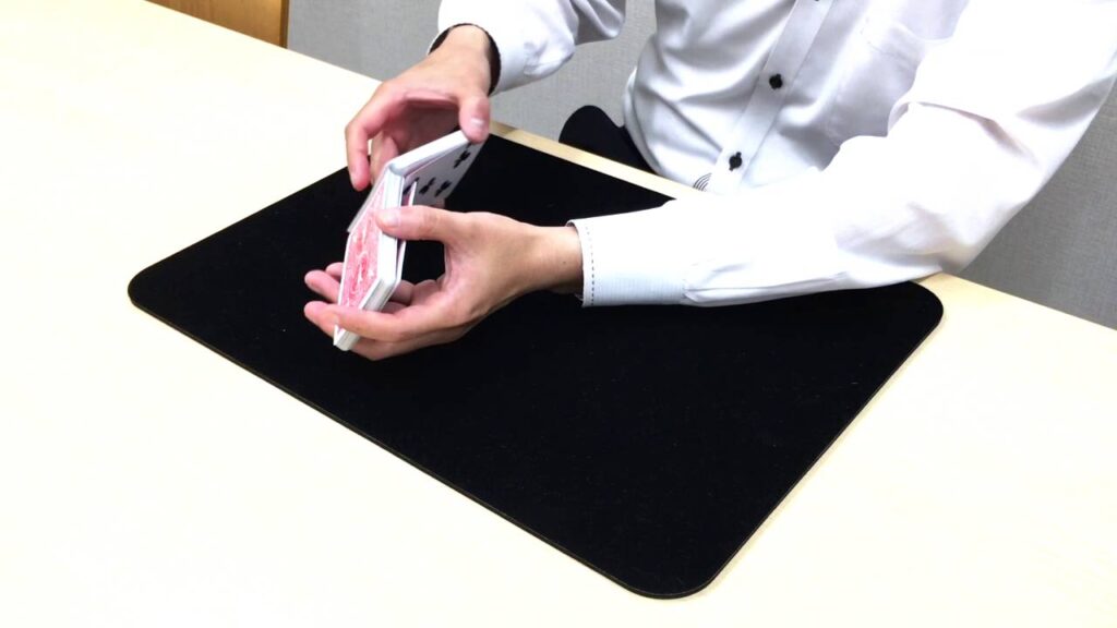 ファローシャッフル【カードマジック基本技法】