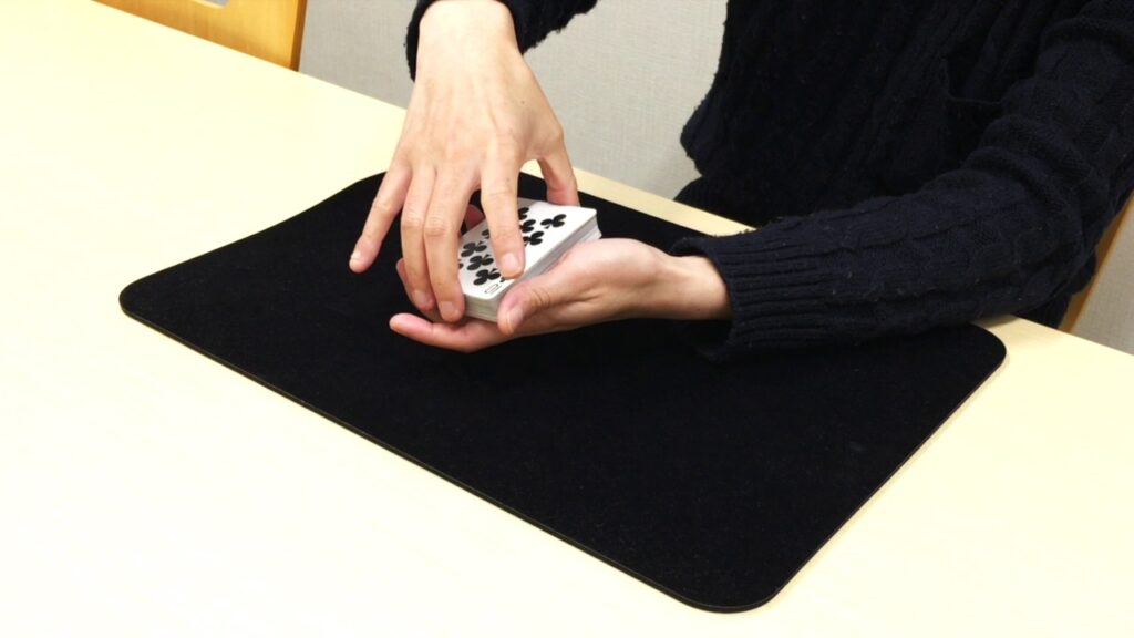 フォース【カードマジックの基本技法】